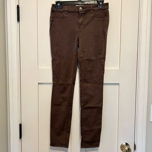 SUPER SOFT AND STRETCHY OLIVE GREEN JEGGINGS